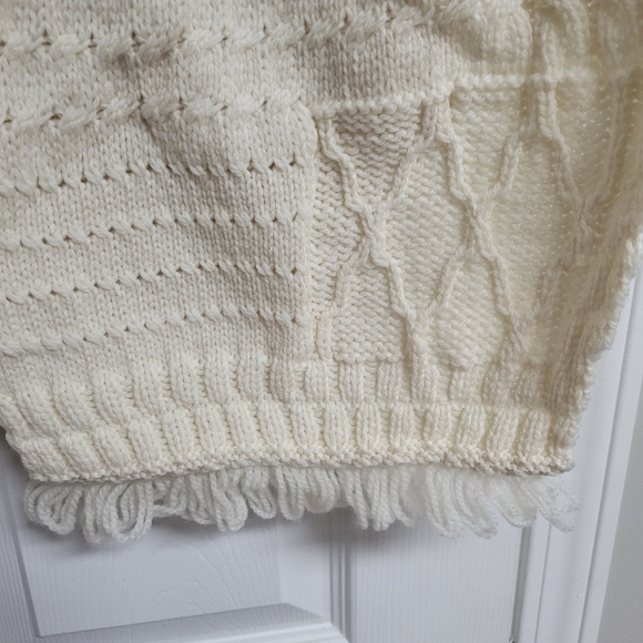 CONEMARA KNITWEAR MERINO WOOL Shawl . - Picture 5 of 9